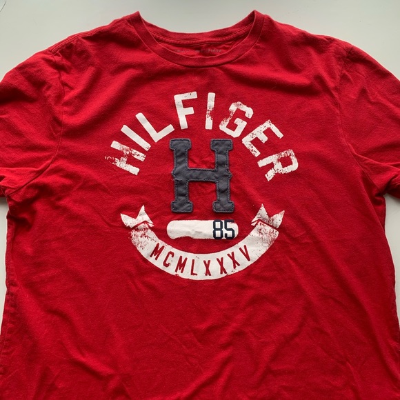 🦋✨ 2/15$ TOPS ✨🦋
Tommy Hilfiger top - Picture 1 of 4
